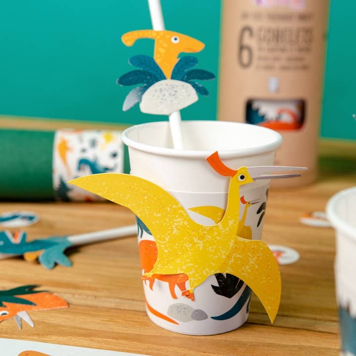 Becher mit gelbem Pteranodon Becher mit gelbem Pteranodon